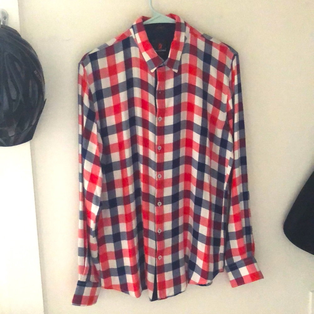 Never Used. Long sleeves squares t-shirt